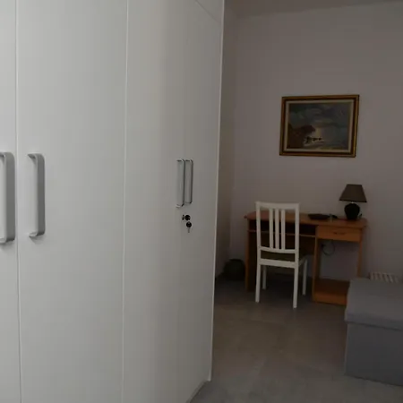 Apartment A 1 W Terrace 1 Min Walk To The Supetar