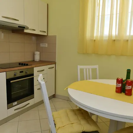 Apartment A 1 W Terrace 1 Min Walk To The Supetar