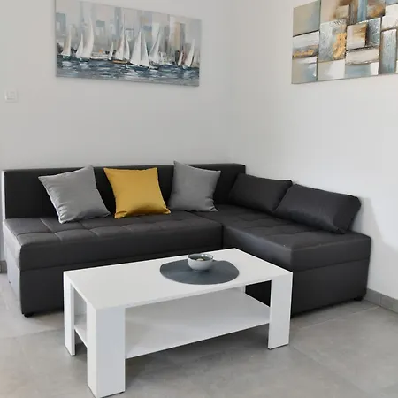 A 1 W Terrace 1 Min Walk To The Supetar
