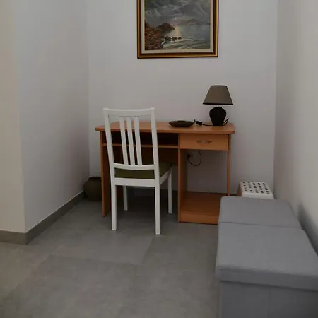 Apartment A 1 W Terrace 1 Min Walk To The Supetar