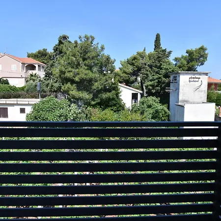 A 1 W Terrace 1 Min Walk To The * Supetar