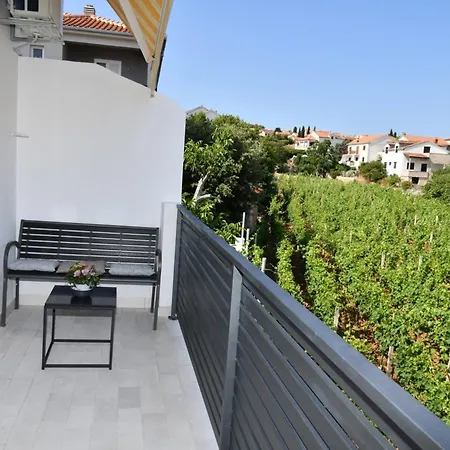 Apartment A 1 W Terrace 1 Min Walk To The *